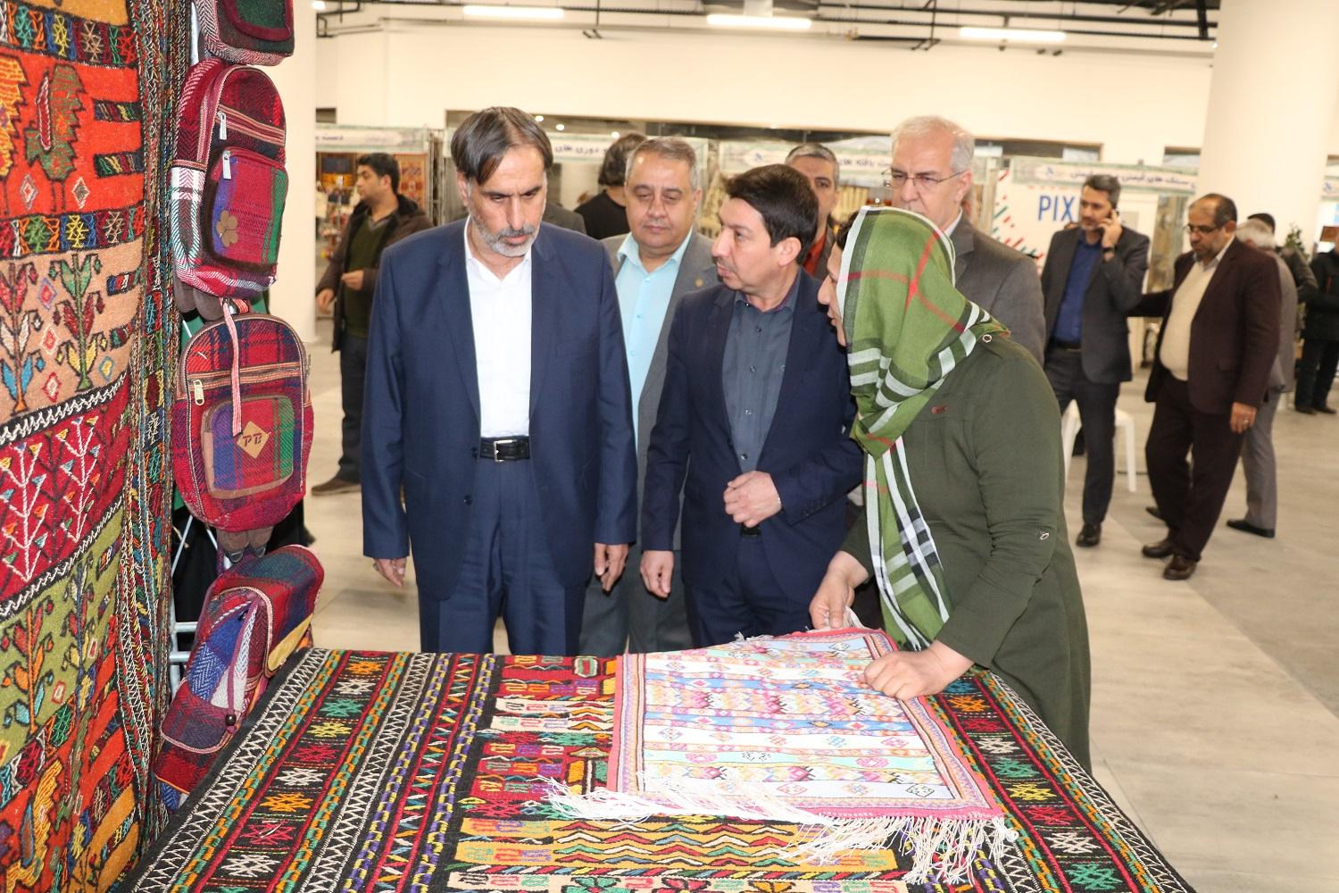 افتتاح نمایشگاه صنایع‌دستی و هنرهای سنتی در بجنورد
